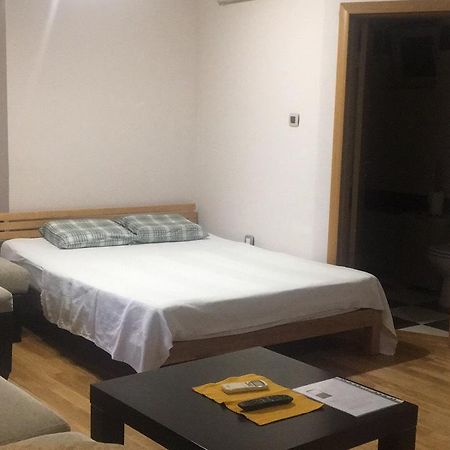 Apartman Snow White โนวีซาด ภายนอก รูปภาพ