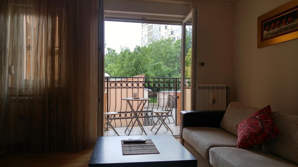 Apartman Snow White โนวีซาด ภายนอก รูปภาพ