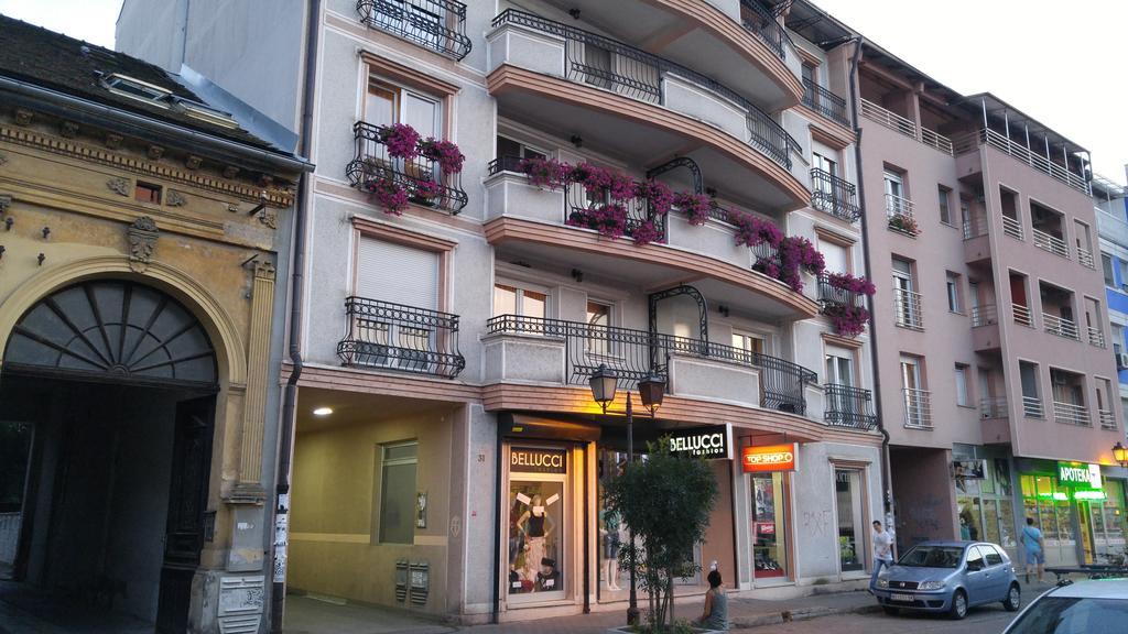 Apartman Snow White โนวีซาด ภายนอก รูปภาพ